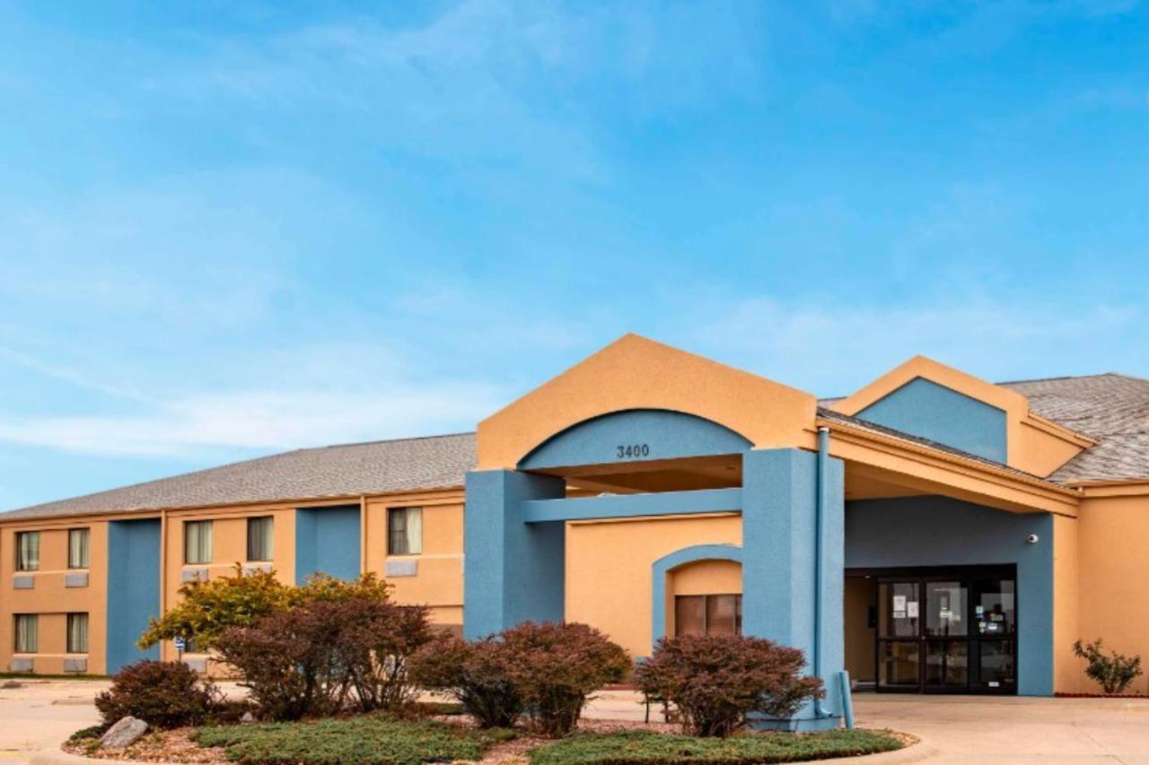 Oyo Hotel Lincoln Airport Ne, Hwy 80 Exterior foto
